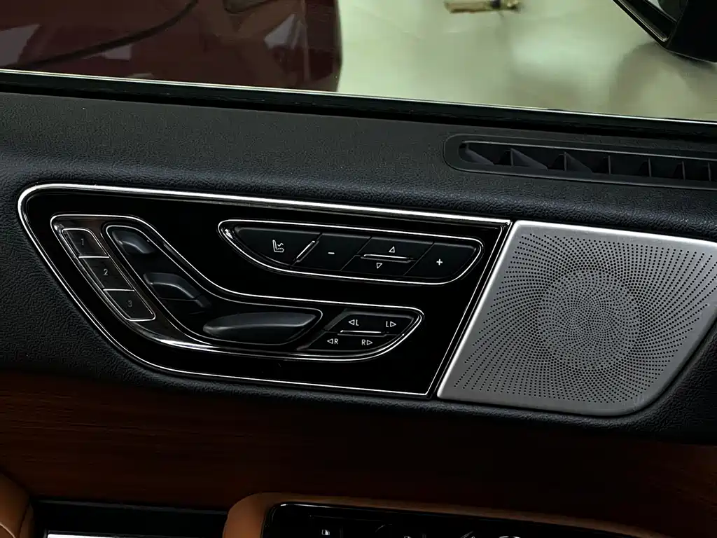 Lincoln Navigator 2019 — фото 6