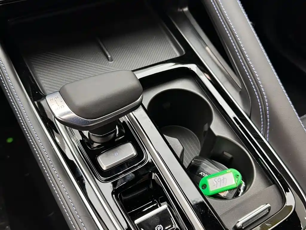 Geely Xingrui — фото 16