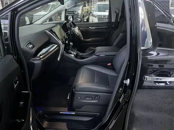 Toyota Alphard 2020