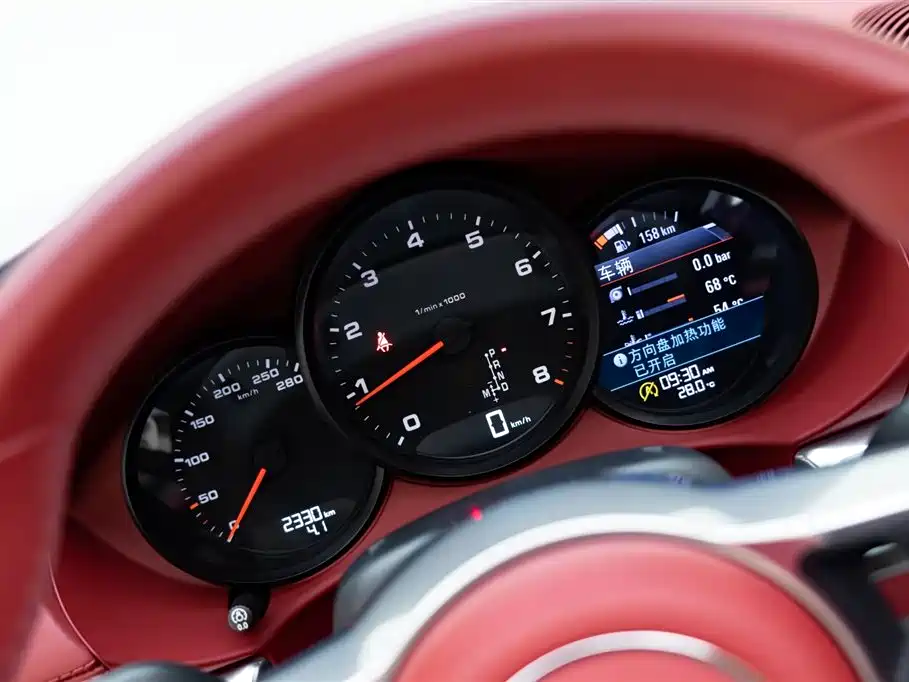 Porsche 718 2025 — фото 19