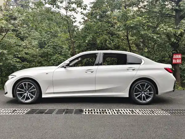 BMW 3 Series 2023
