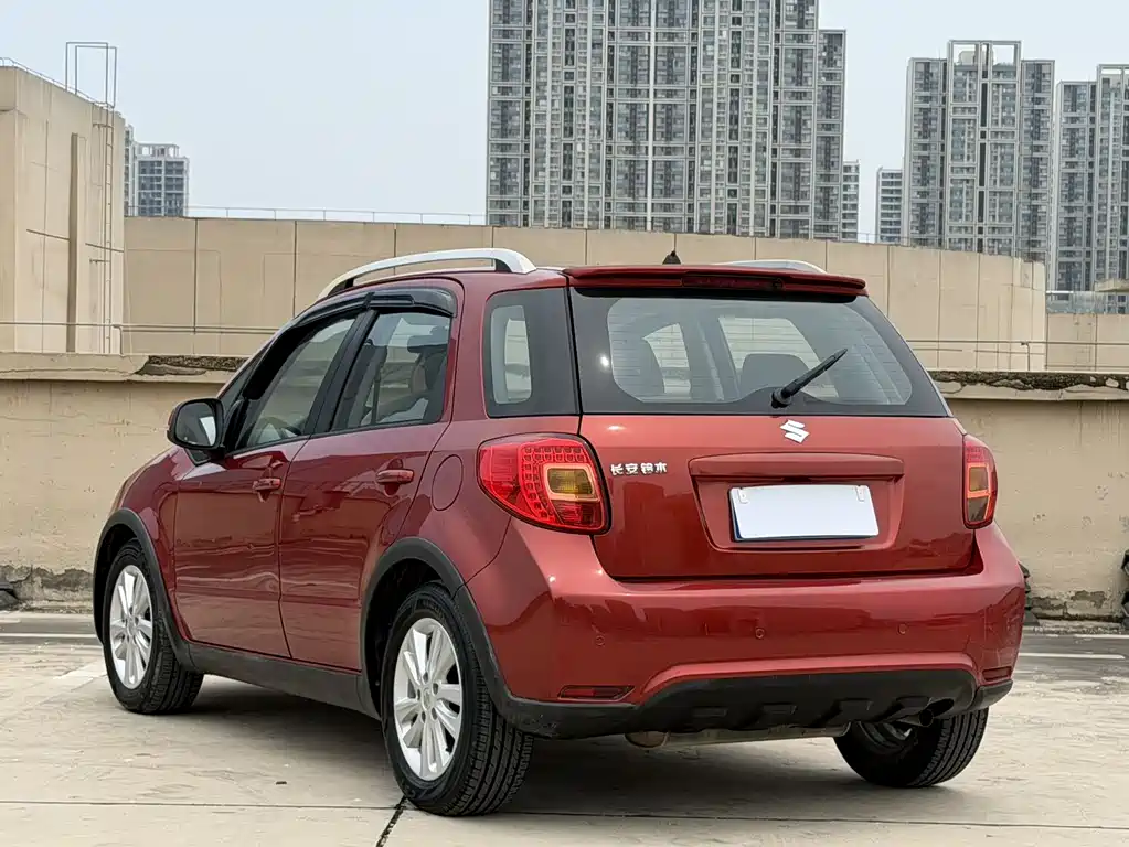 Suzuki SX4 2014 — фото 4