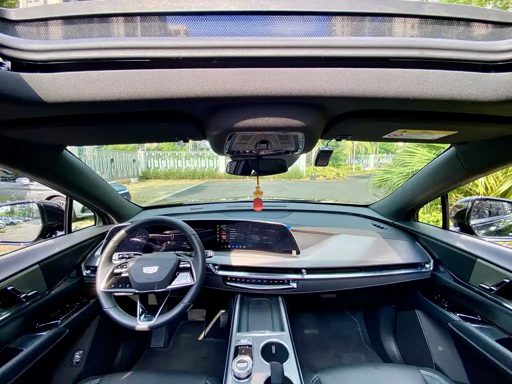 Cadillac XT5 2024 — фото 13