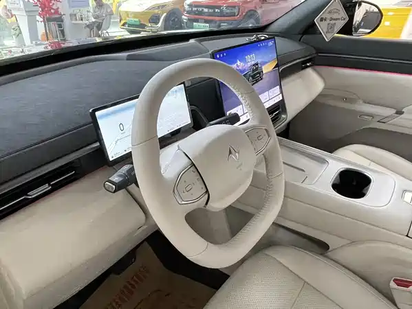 Dongfeng e008 2025