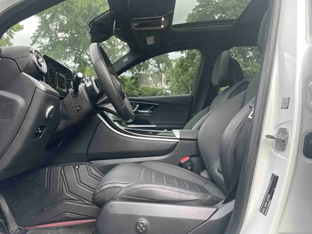 Mercedes-Benz GLC 2023