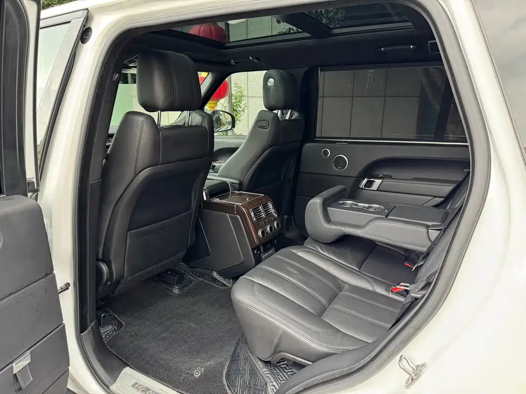 Land Rover Range Rover 2018 — фото 17