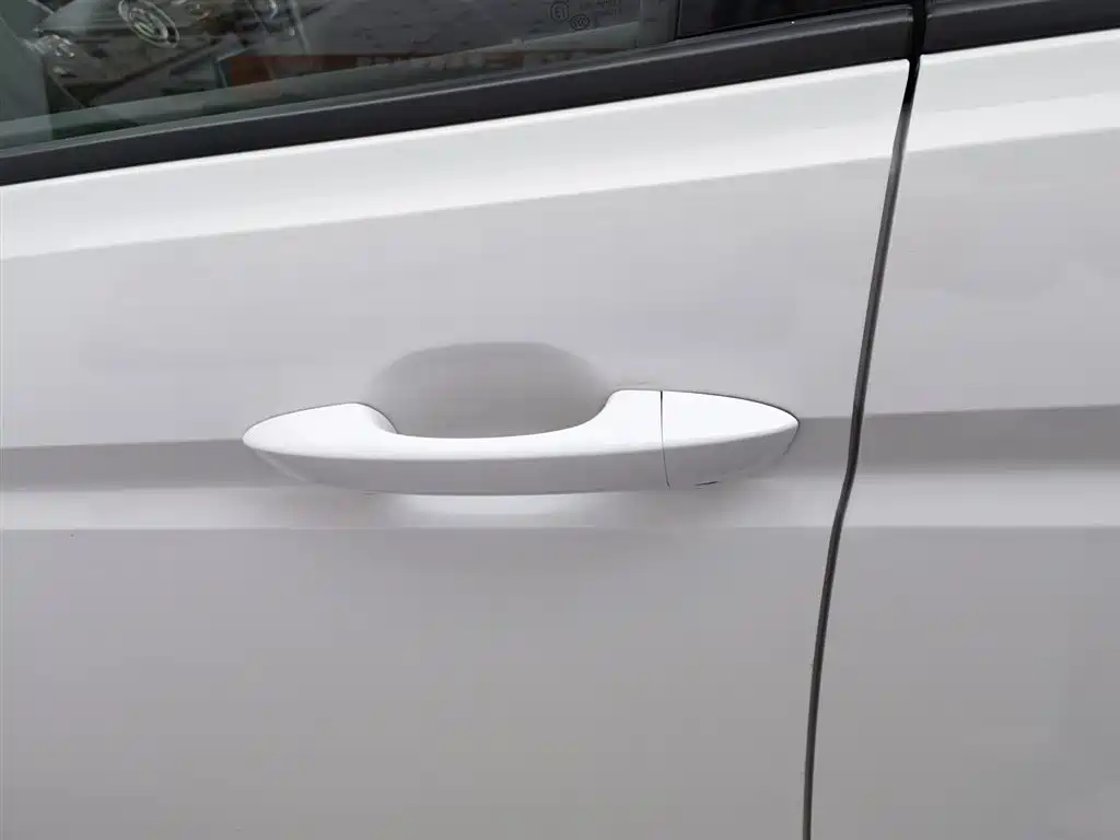 Volkswagen Touran 2017 — фото 18