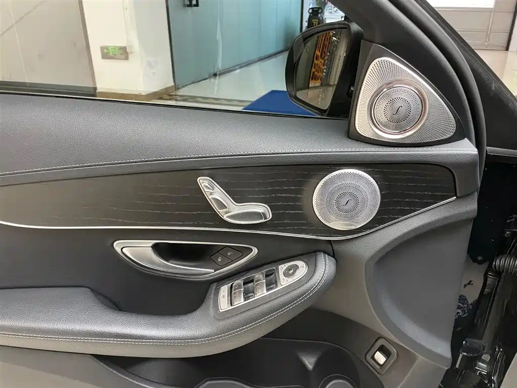 Mercedes-Benz C-Class 2021