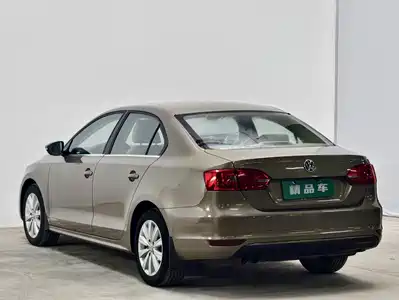 Volkswagen Sagitar 2015