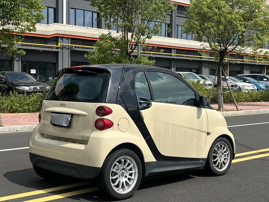 smart fortwo 2014 — фото 9