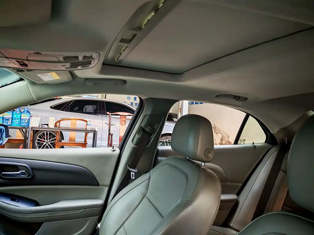 Chevrolet Malibu 2015 — фото 17