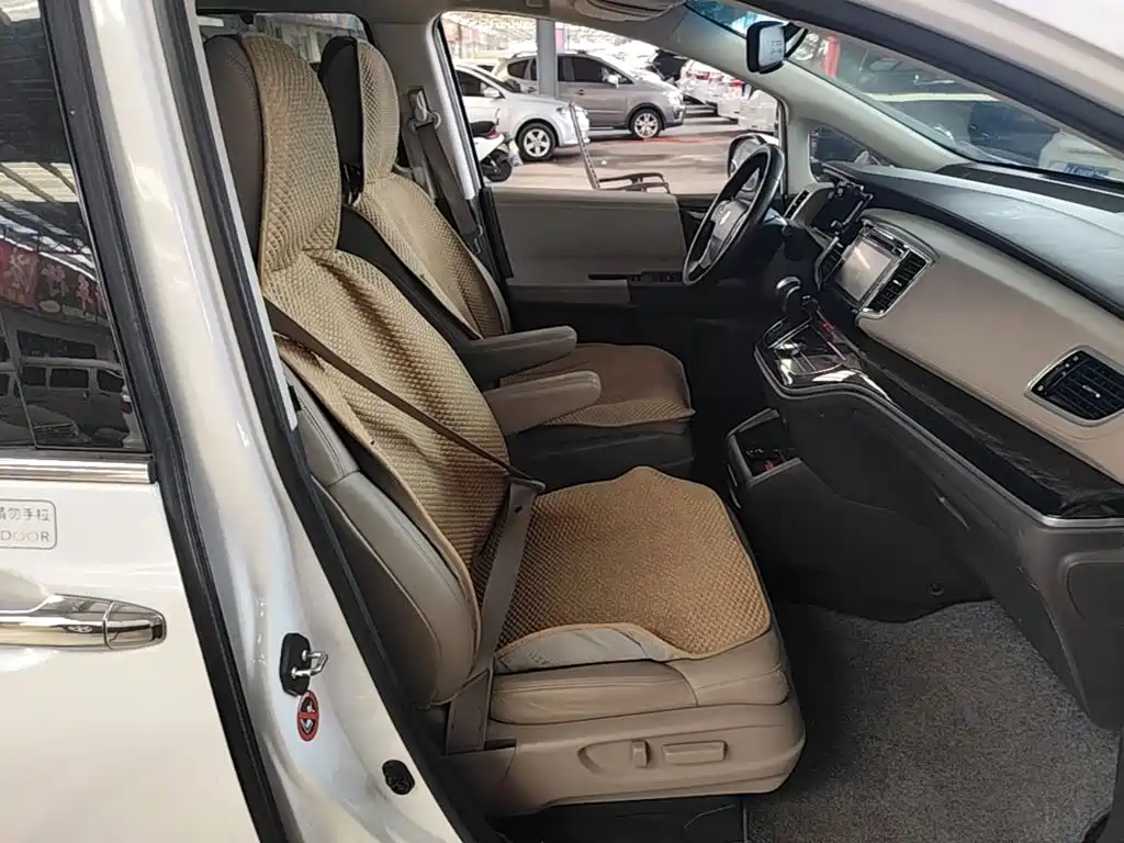 Honda Odyssey 2016 — фото 25