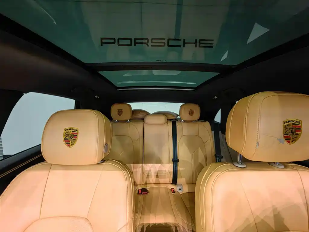 Porsche Macan 2020 — фото 11