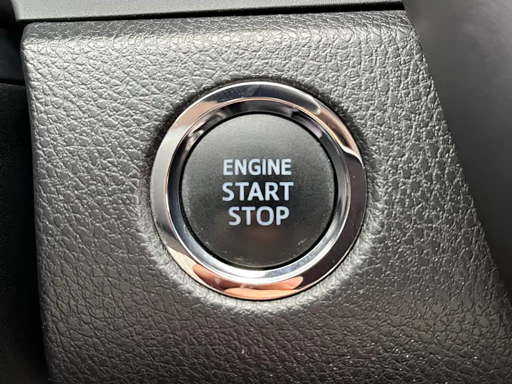 Toyota Camry 2020 — фото 25