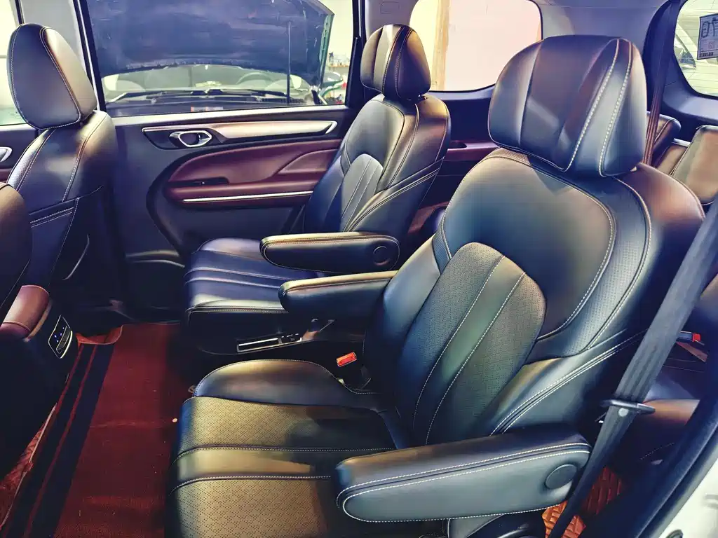 GAC Motor Trumpchi M6 2023 — фото 9