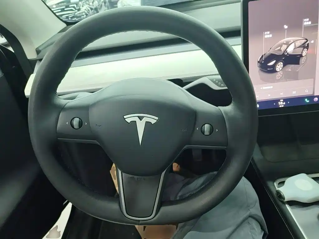 Tesla Model Y 2022 — фото 11
