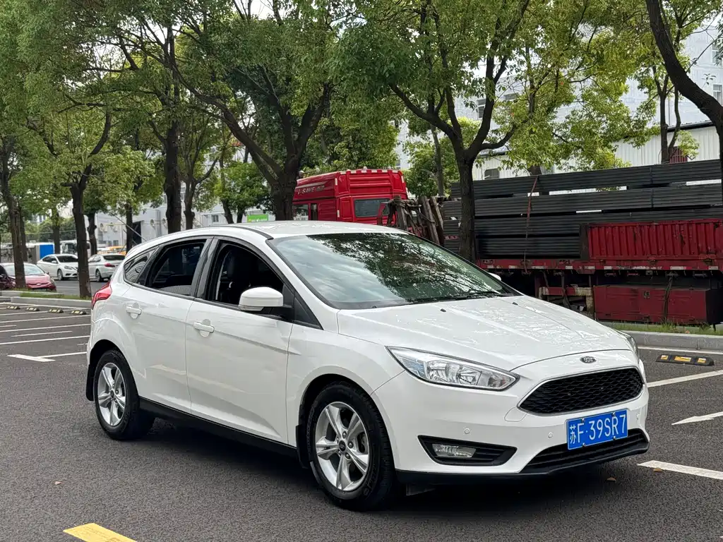 Ford Focus 2017 — фото 3