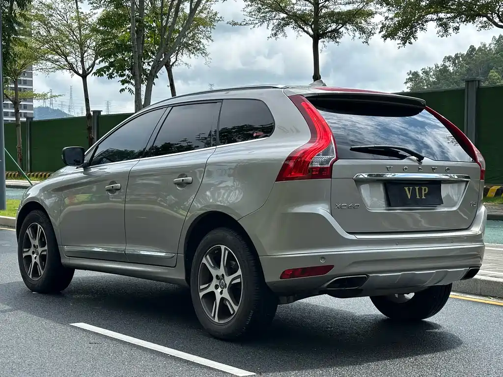Volvo XC60 2014 — фото 9