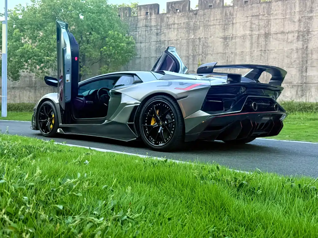 Lamborghini Aventador 2014 — фото 14
