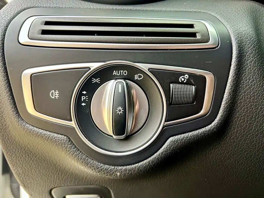 Mercedes-Benz C-Class 2021 — фото 10