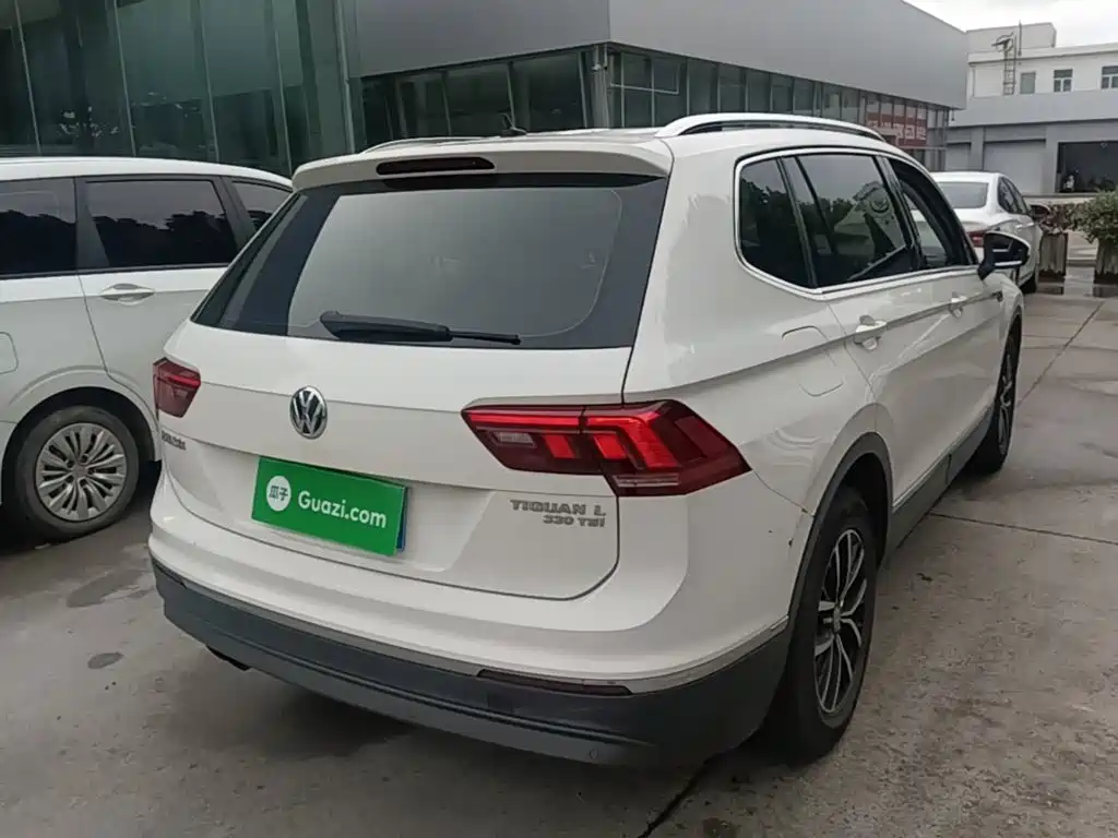 Volkswagen Tiguan L 2017 — фото 7