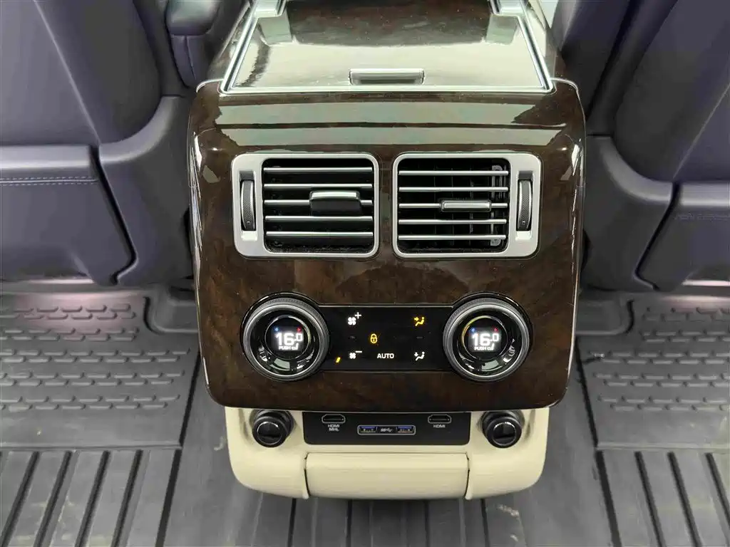 Land Rover Range Rover 2021 — фото 15
