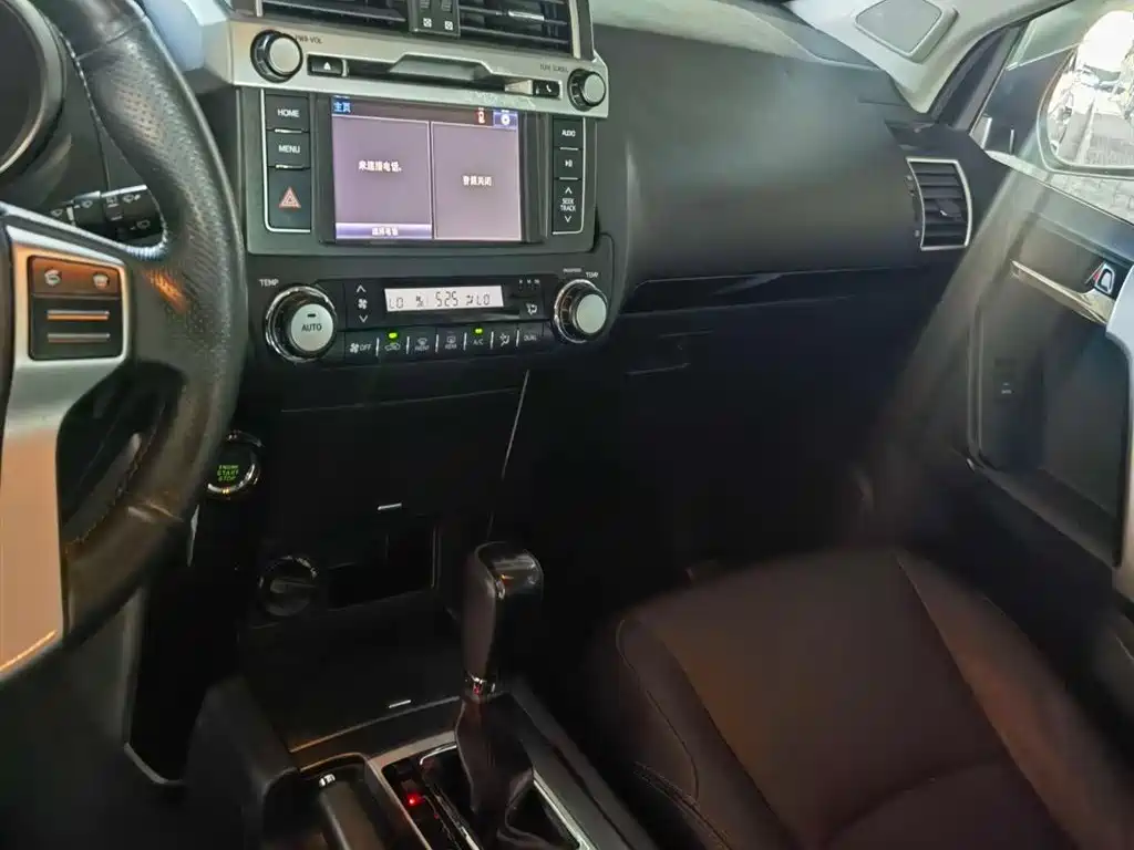 Toyota Prado 2016 — фото 10