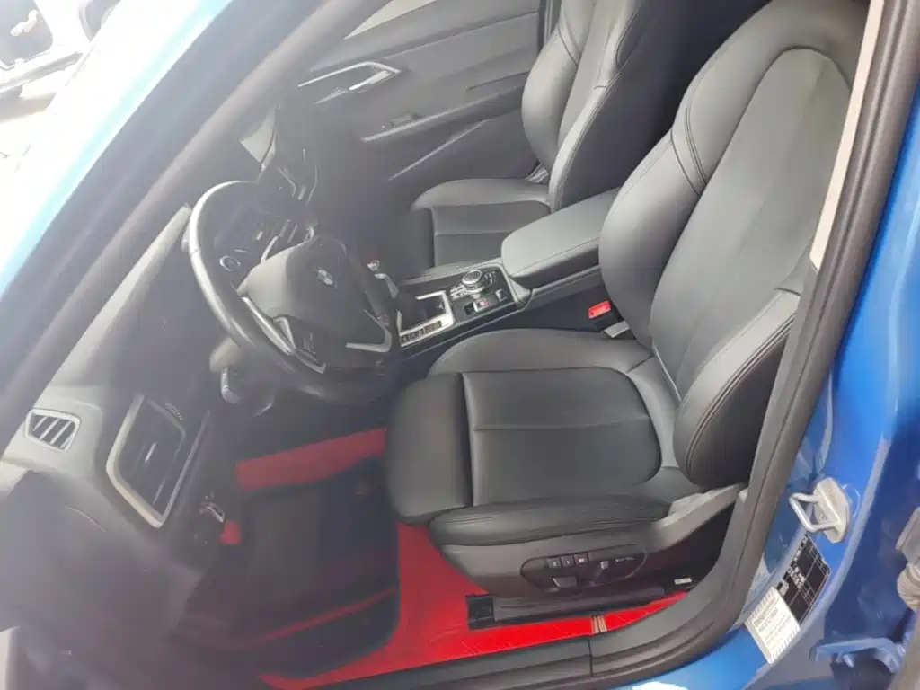 BMW 1 Series 2019 — фото 15