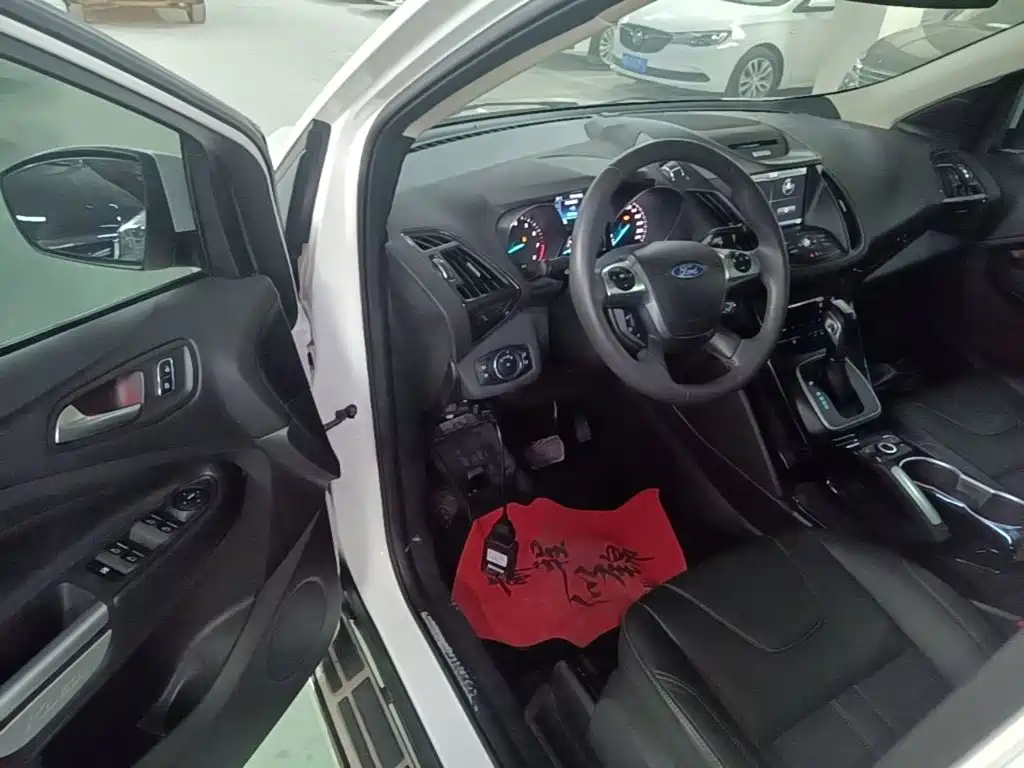 Ford Kuga 2014 — фото 16