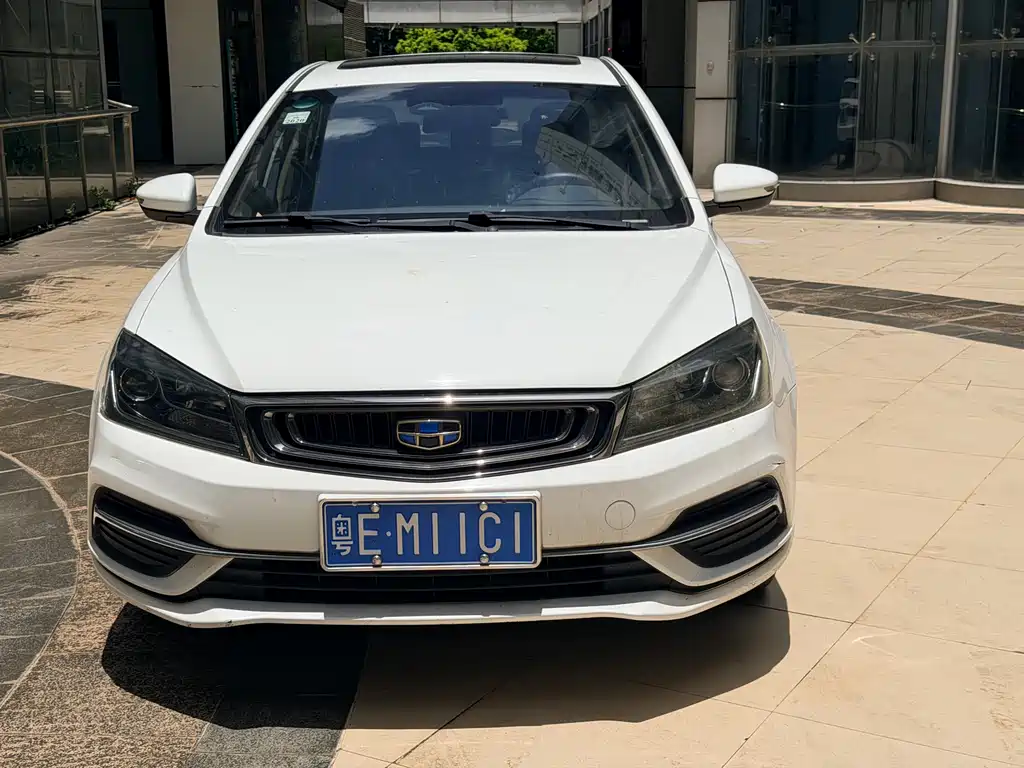 Geely Emgrand 2018 — фото 2