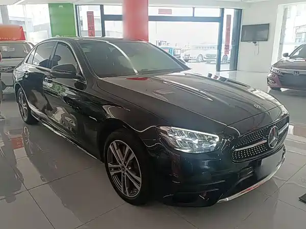 Mercedes-Benz E-Class 2023