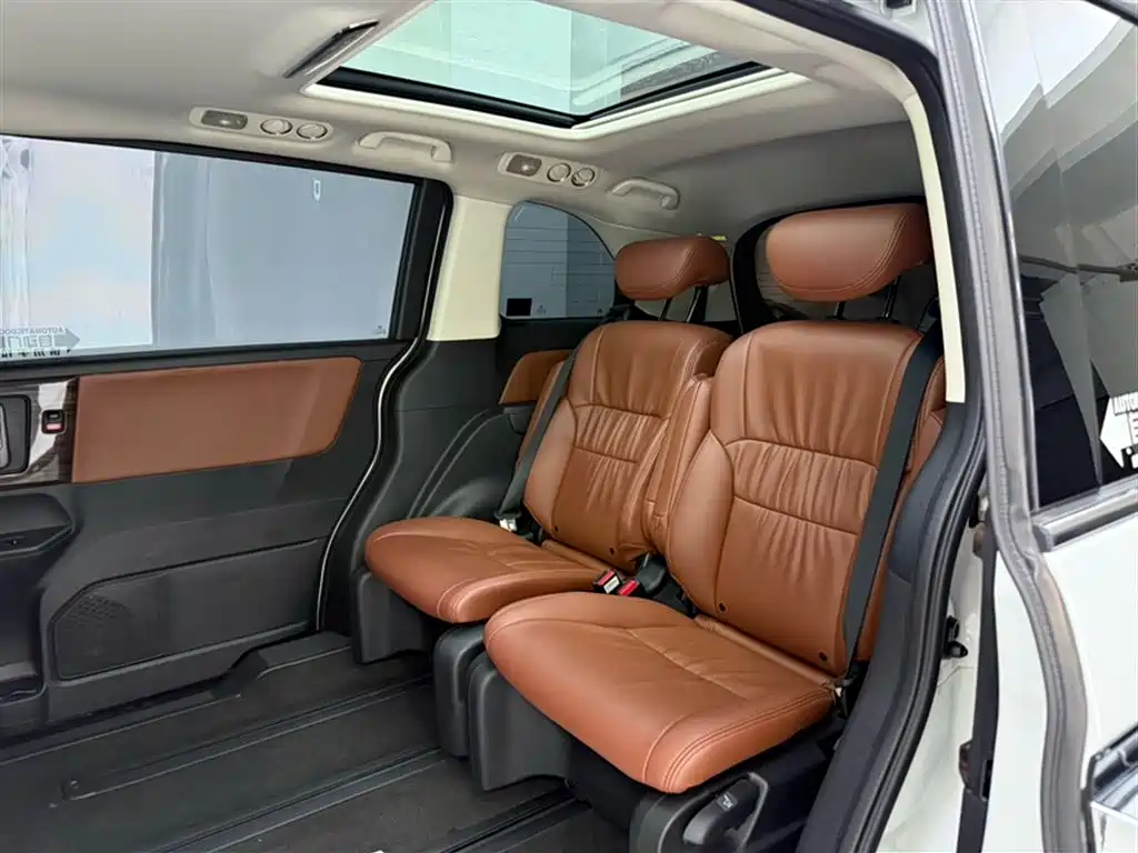 Honda Elysion 2019 — фото 10