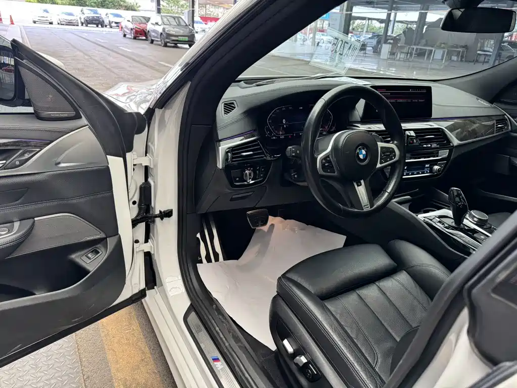 BMW 6 Series GT 2020 — фото 4