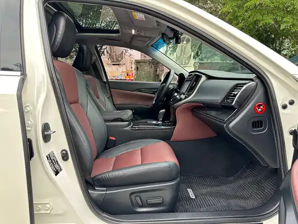 Toyota Crown 2018
