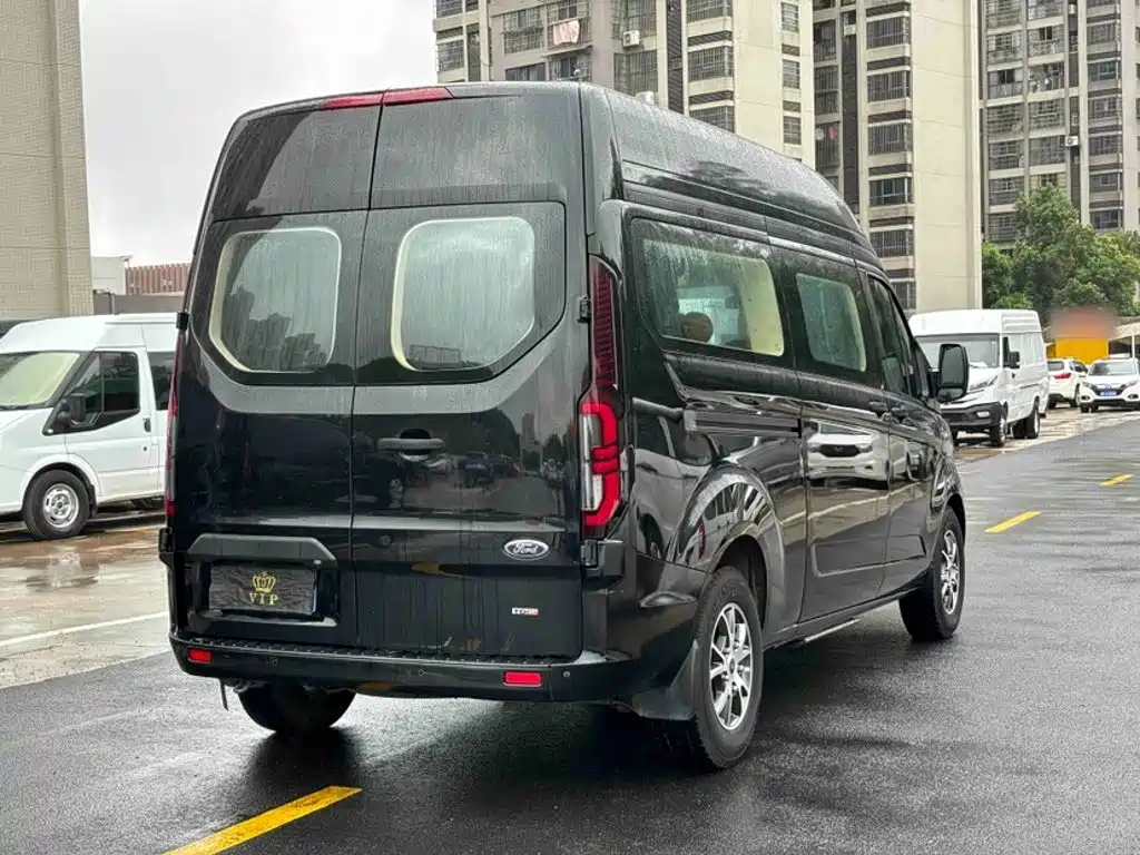 Ford Transit 2023 — фото 12
