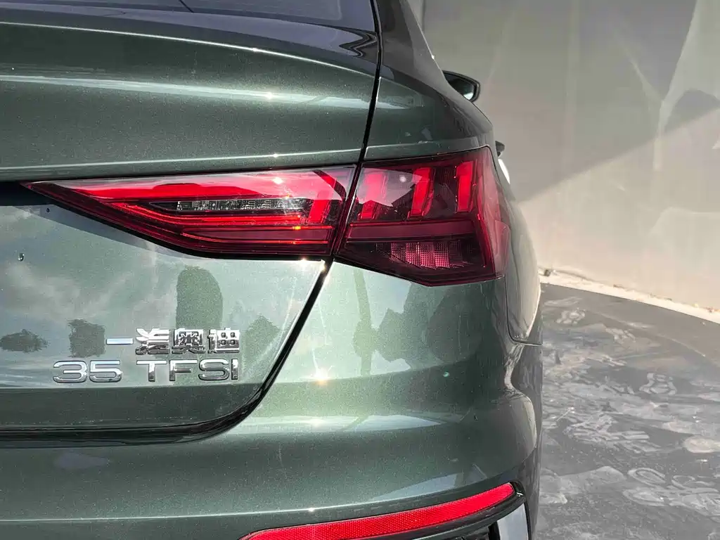 Audi A3 2023 — фото 23