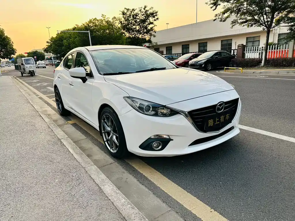 Mazda 3 Axela 2017 — фото 3