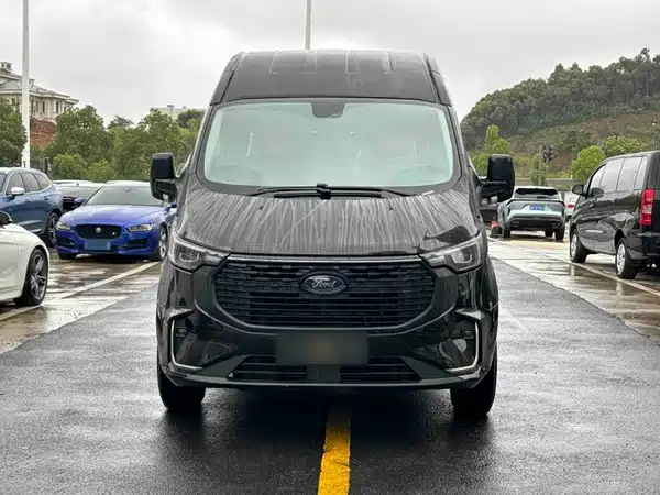 Ford Transit 2023