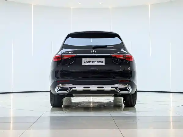 Mercedes-Benz GLC 2025