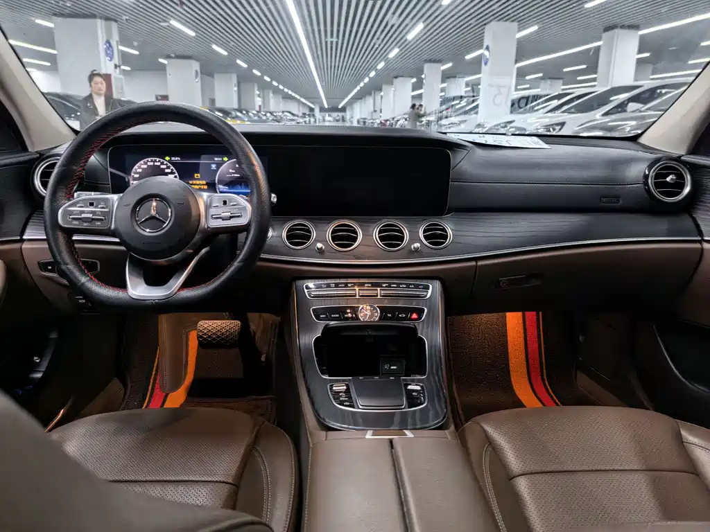 Mercedes-Benz E-Class 2020 — фото 4