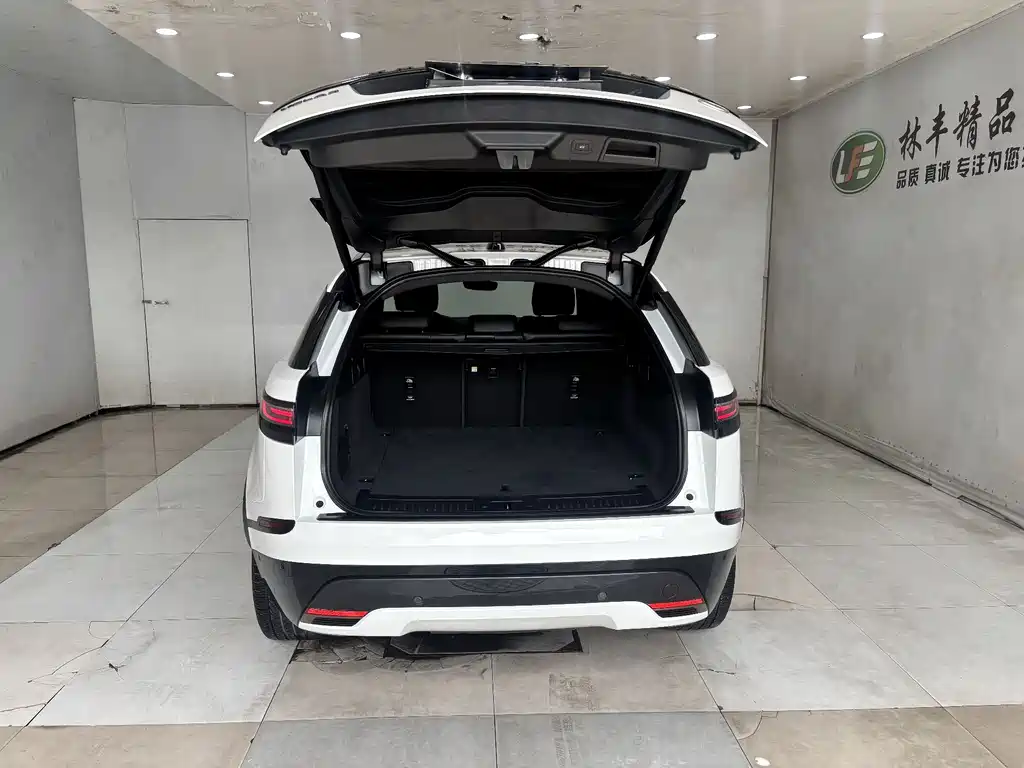 Land Rover Velar 2024 — фото 26