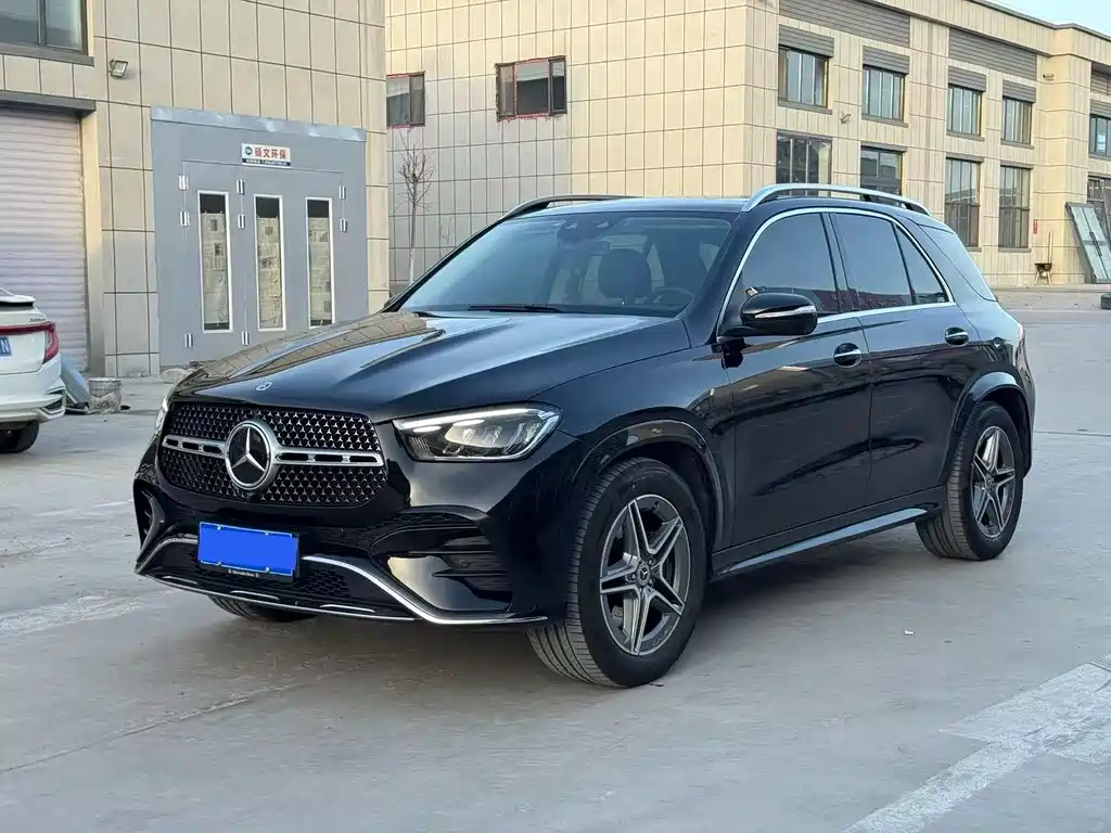 Mercedes-Benz GLE 2024 — фото 1