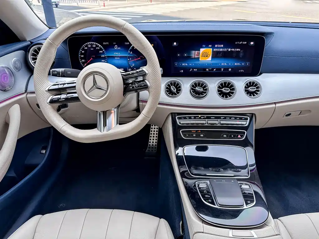 Mercedes-Benz E-Class 2023 — фото 11
