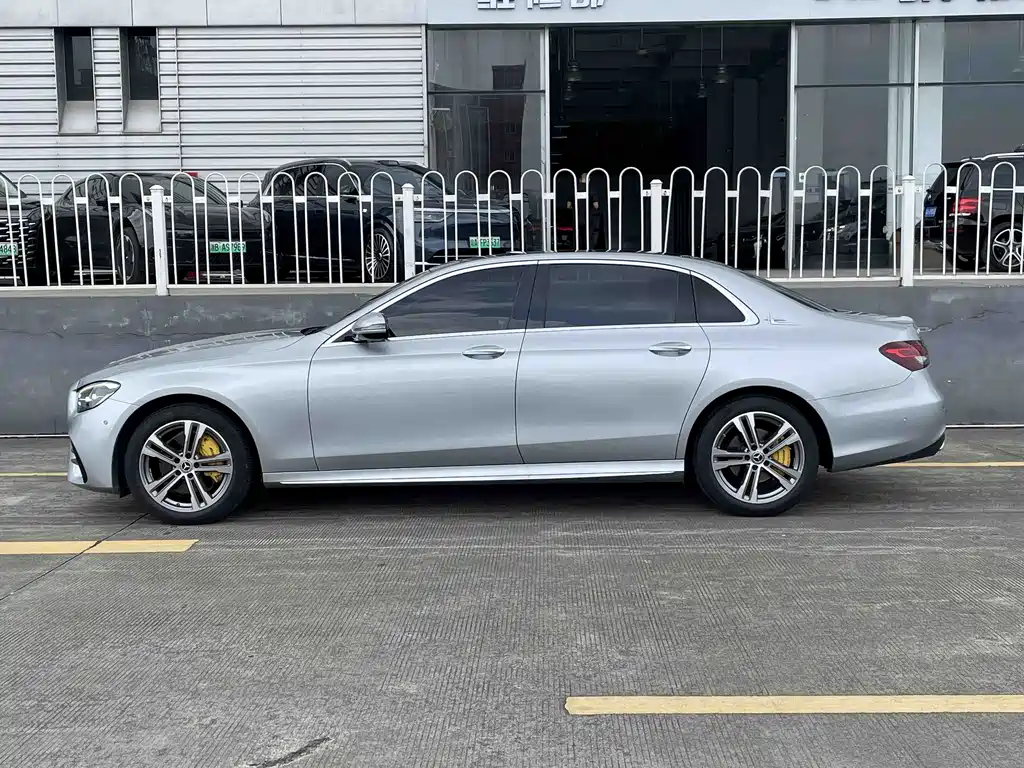 Mercedes-Benz E-Class 2021 — фото 3