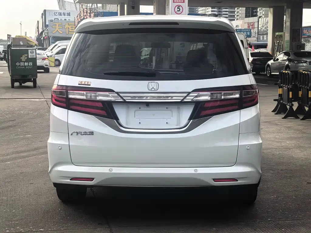Honda Odyssey 2018 — фото 3