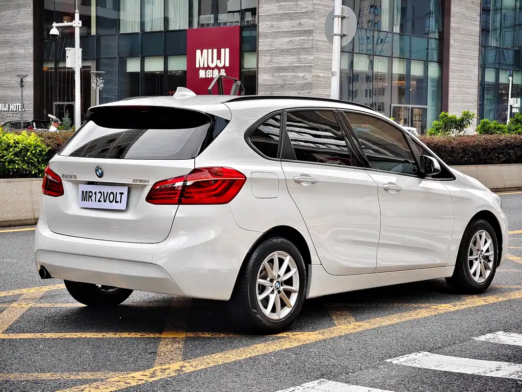 BMW 2 Series Active Tourer 2016 — фото 4
