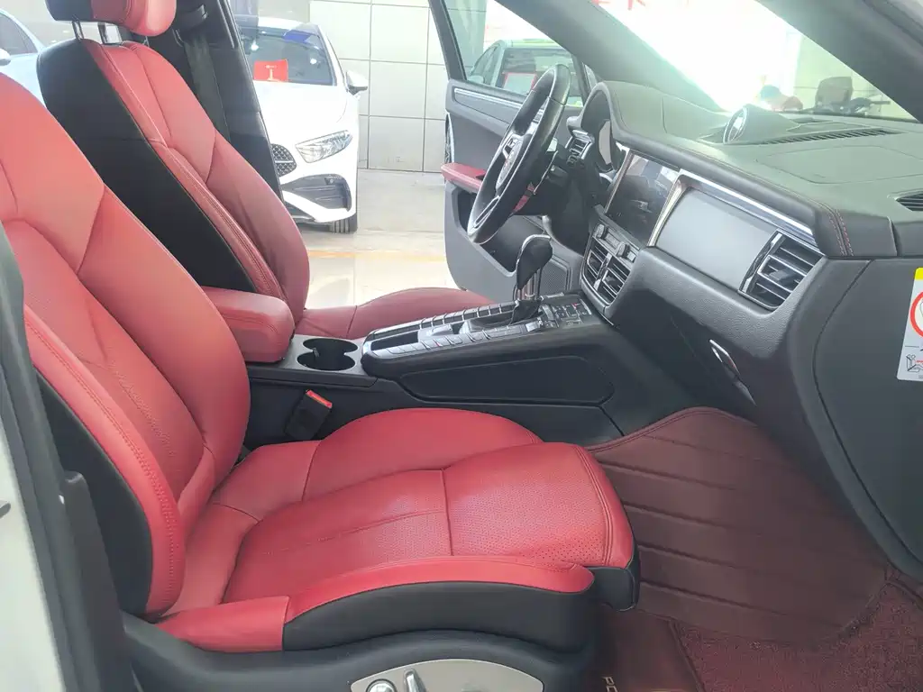 Porsche Macan 2021 — фото 12