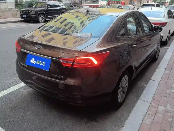 Ford Escort 2017
