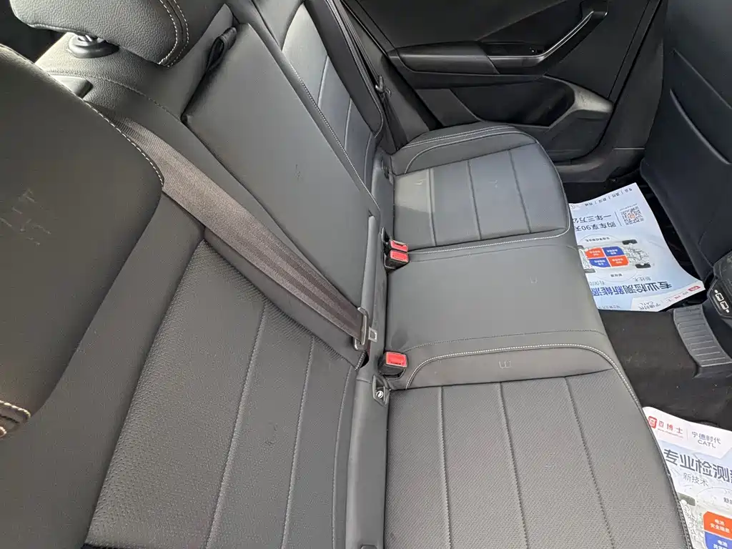 Volkswagen T-Roc 2023 — фото 11