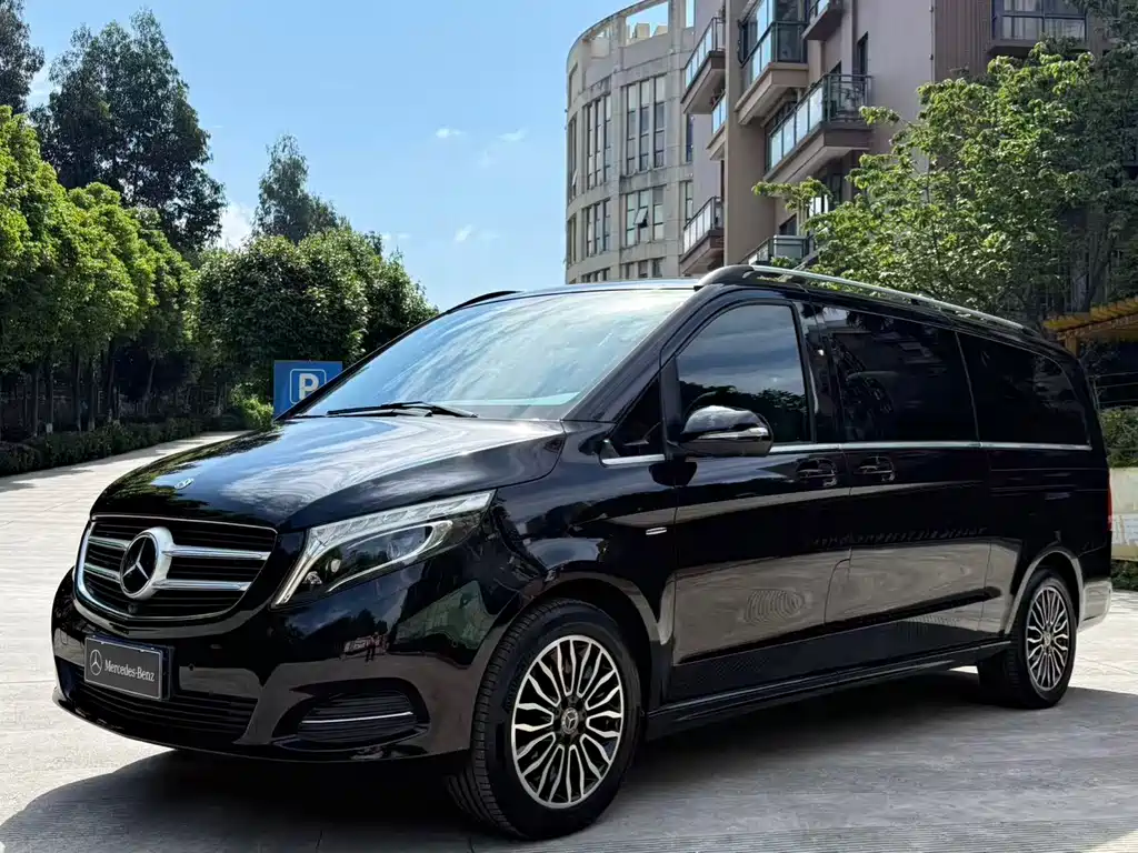 Mercedes-Benz V-Class 2019 — фото 44